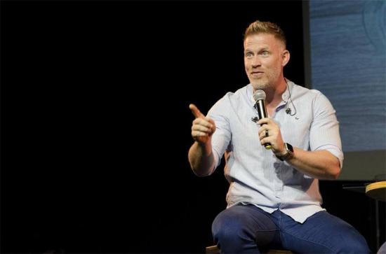 I'm so nervous during presentations and meetings, how can I improve my public speaking? Expert answers & advice.