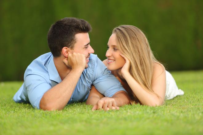 Sexual attraction: What's the difference between romantic attraction and sexual attraction? Expert answers & advice.