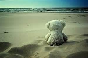 What does it mean when you feel lonely all the time? Expert answers & advice.