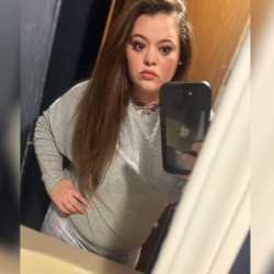 User Profile: Brittknee99