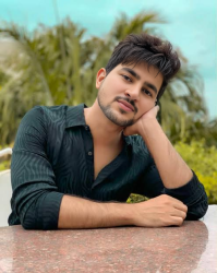 User Profile: Helpinghugss