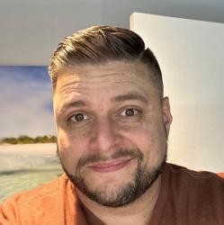 User Profile: Toeknee