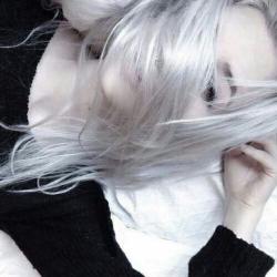 Profile: fallingflowerpetals00