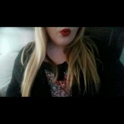 User Profile: LovelyyEm