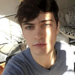 User Profile: goldxheart