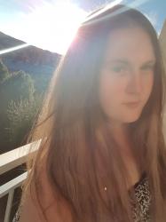 Profile: Elenaki22