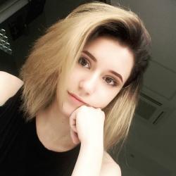 Profile: NaomiDelle