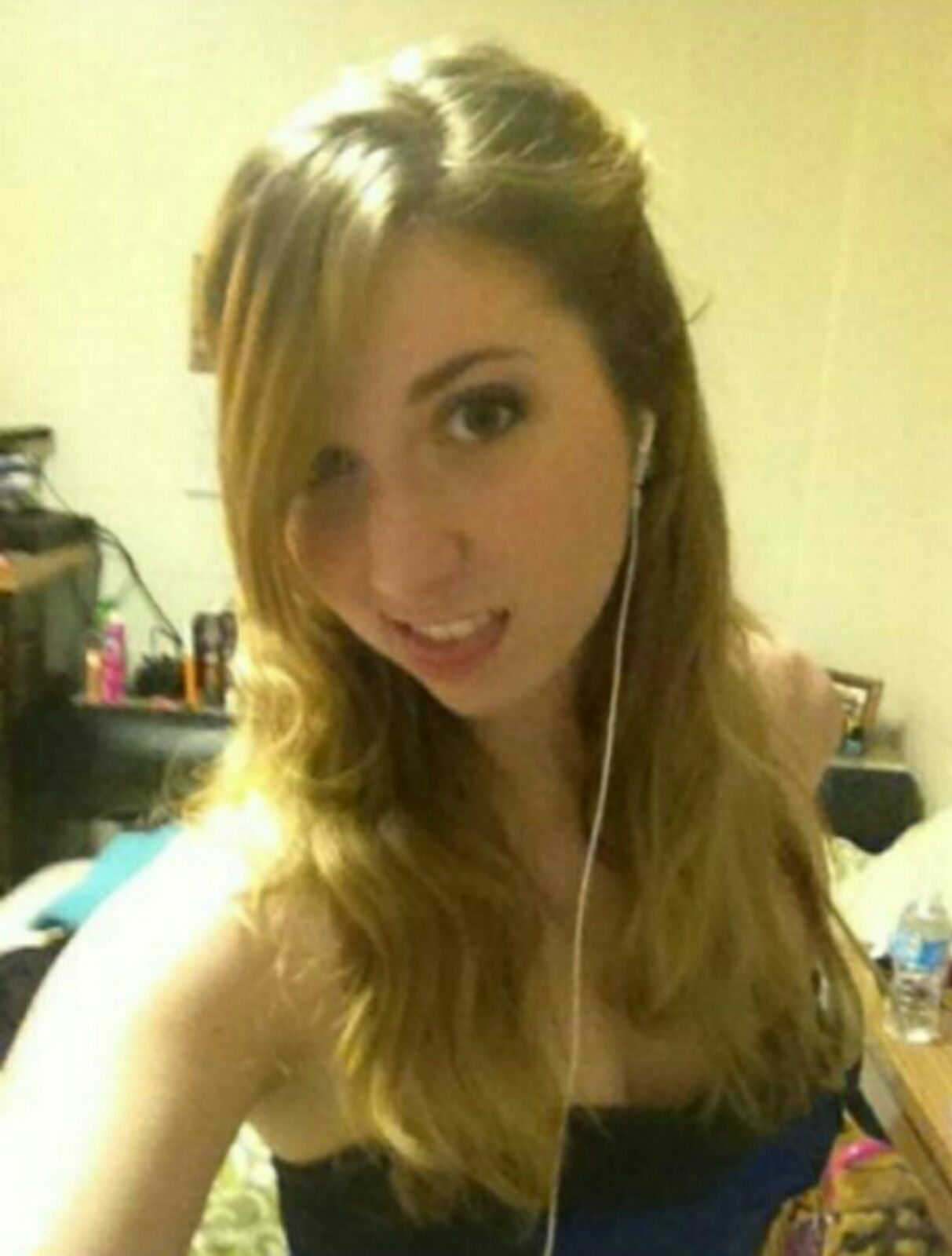 Profile: CCtheHugAddict