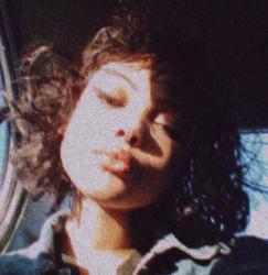 Profile: Roishere