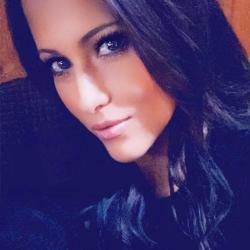 User Profile: Angelcrossing1986