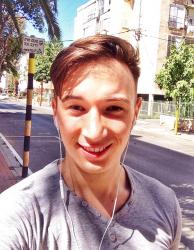 Profile: handsomeRiver26