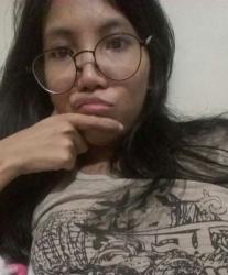 User Profile: overthinQUEENIntrovert