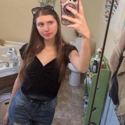 User Profile: sk8ergirl112