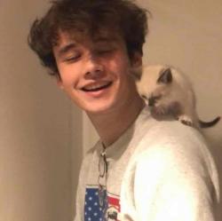 User Profile: cloudyvillain