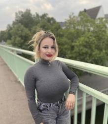 User Profile: laura233