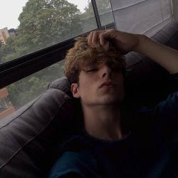 User Profile: aestheticxguy